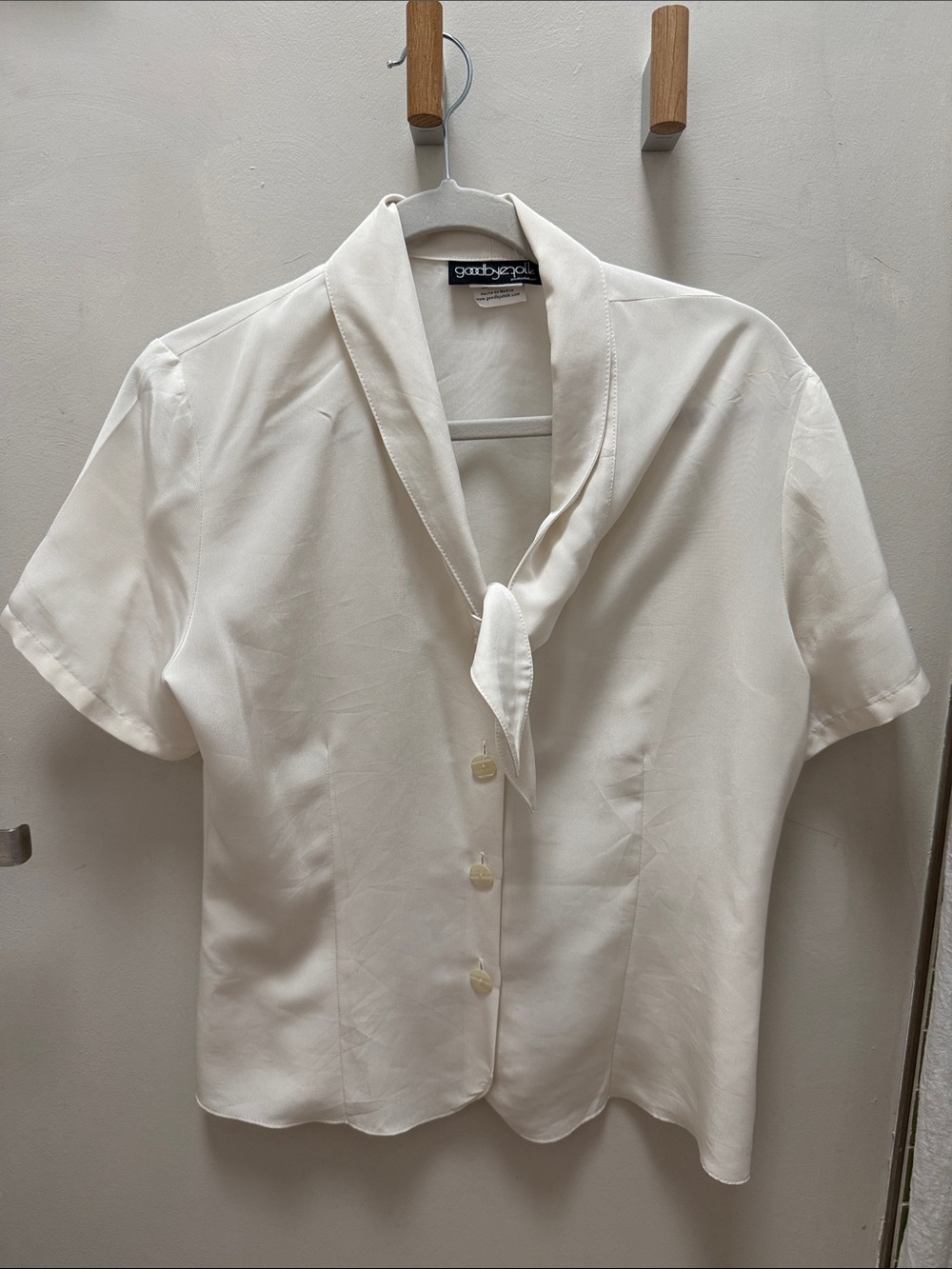 Goodbye Folk Ivory Viscose Blouse with Tie-Neck